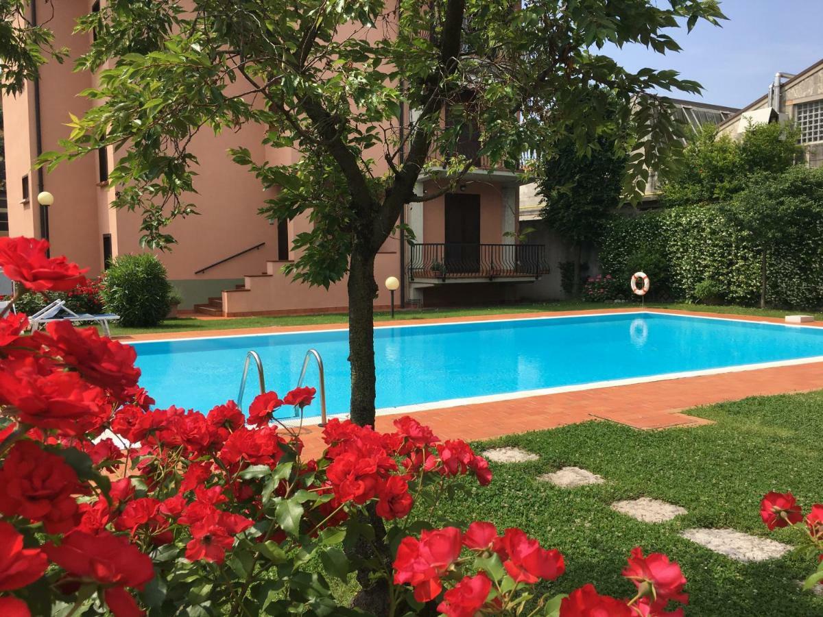 Indesenzano Apartment Desenzano del Garda Exterior photo