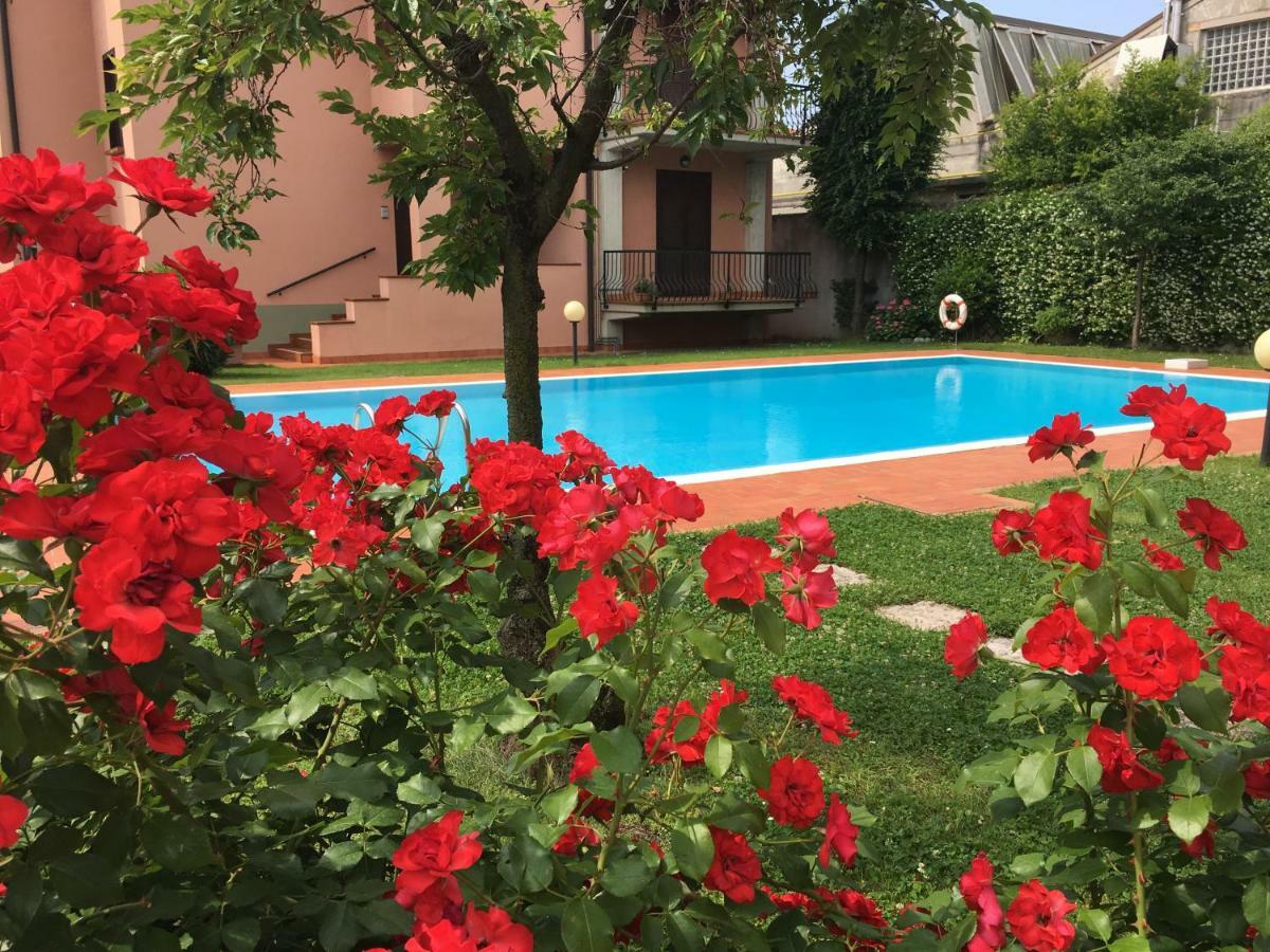 Indesenzano Apartment Desenzano del Garda Exterior photo