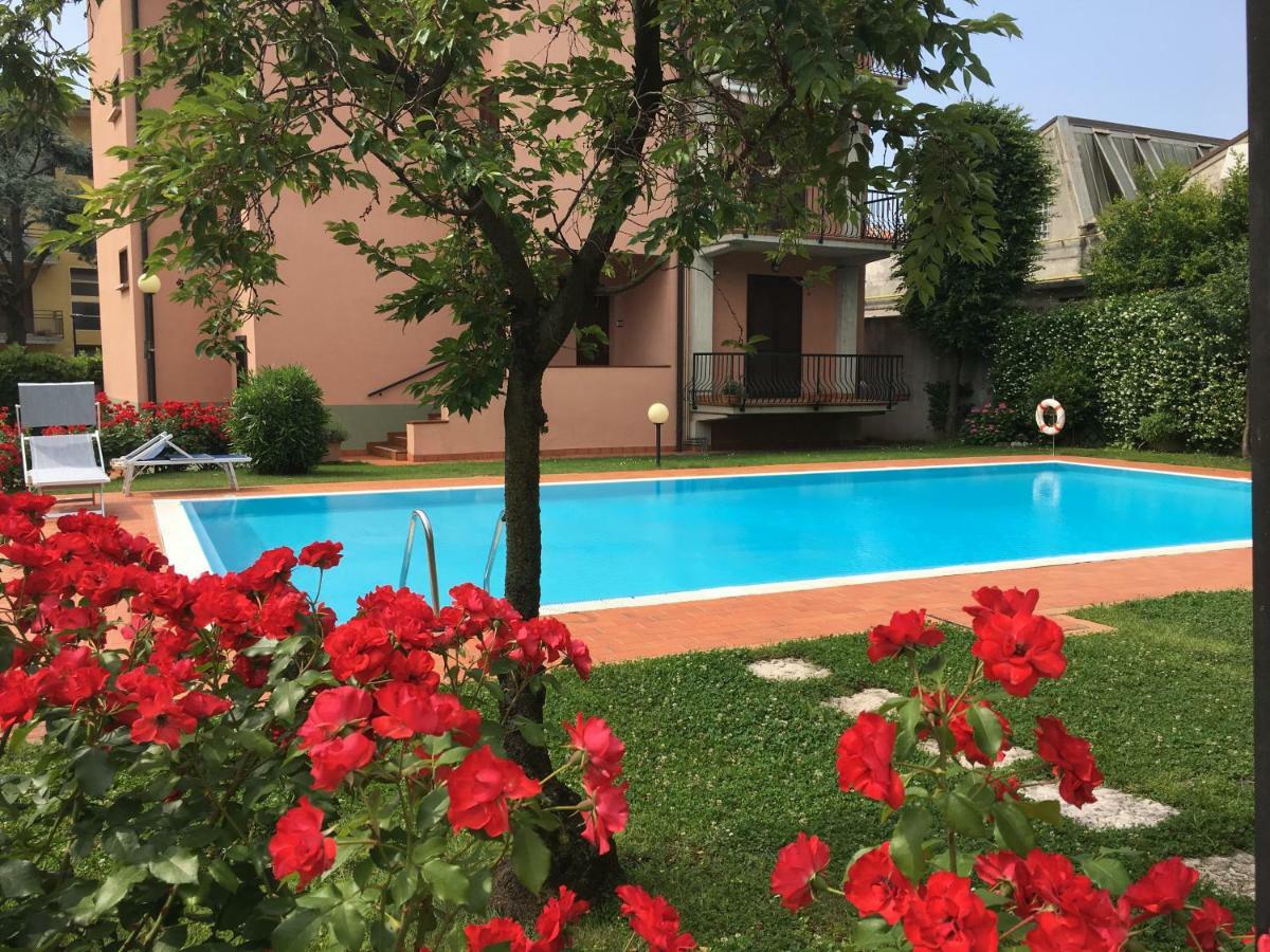 Indesenzano Apartment Desenzano del Garda Exterior photo